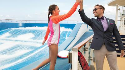 海洋奇迹号邮轮冲浪