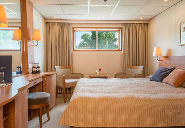 主甲板标准间图片