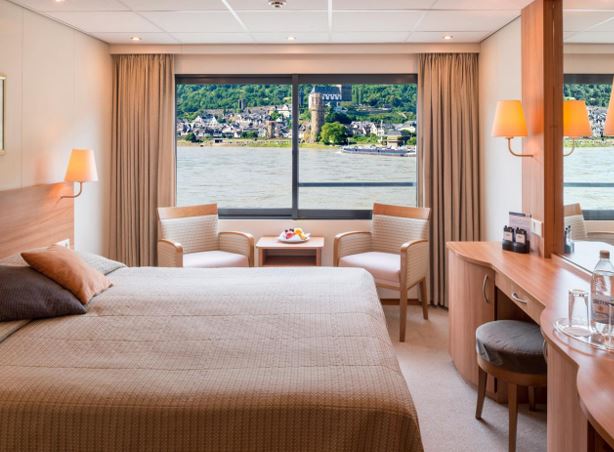 中层甲板观景房图片