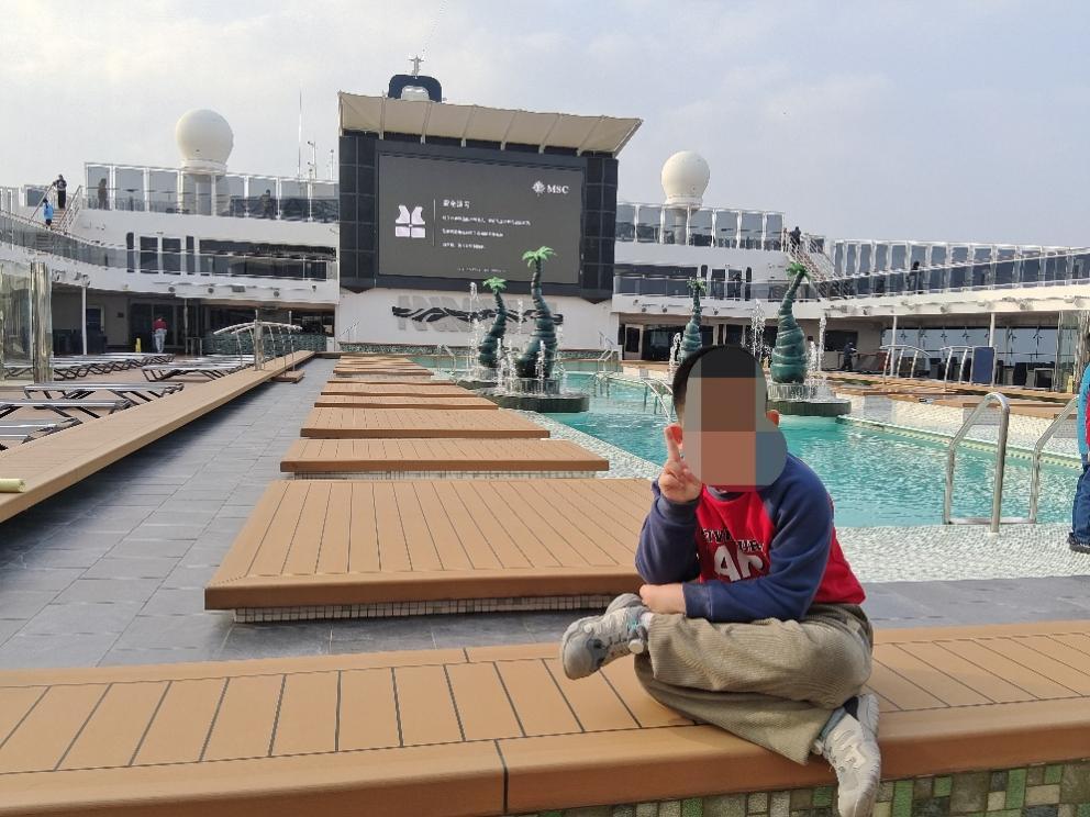 地中海荣耀号游客照