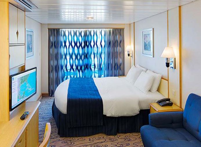 连通阳台房图片