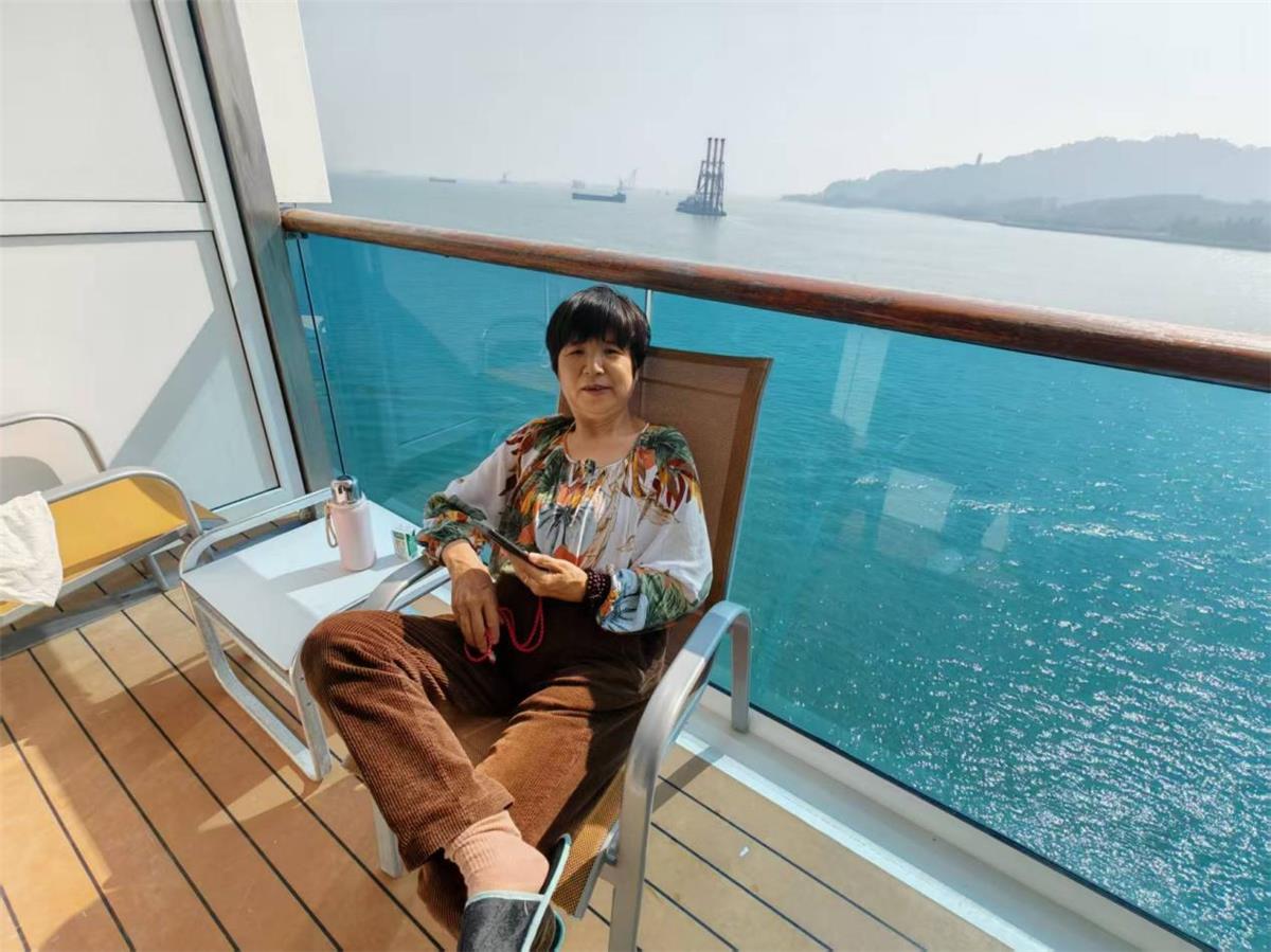 爱达地中海号游客照