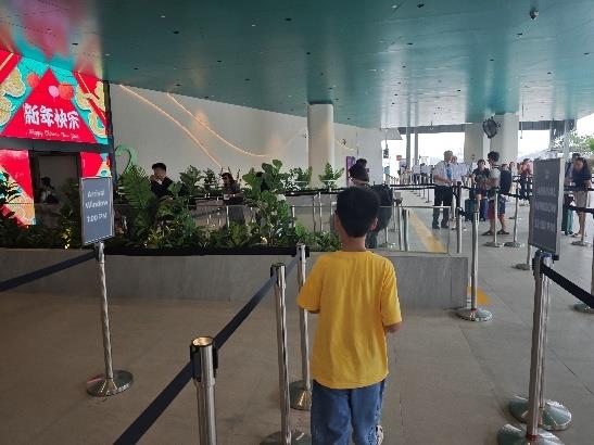 海洋赞礼号登船大厅