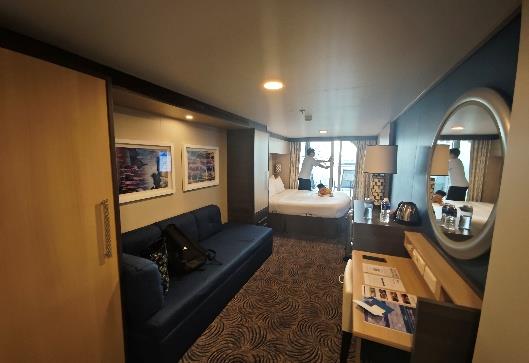 海洋赞礼号阳台房