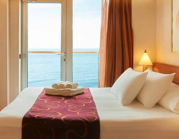 高 级阳台房图片