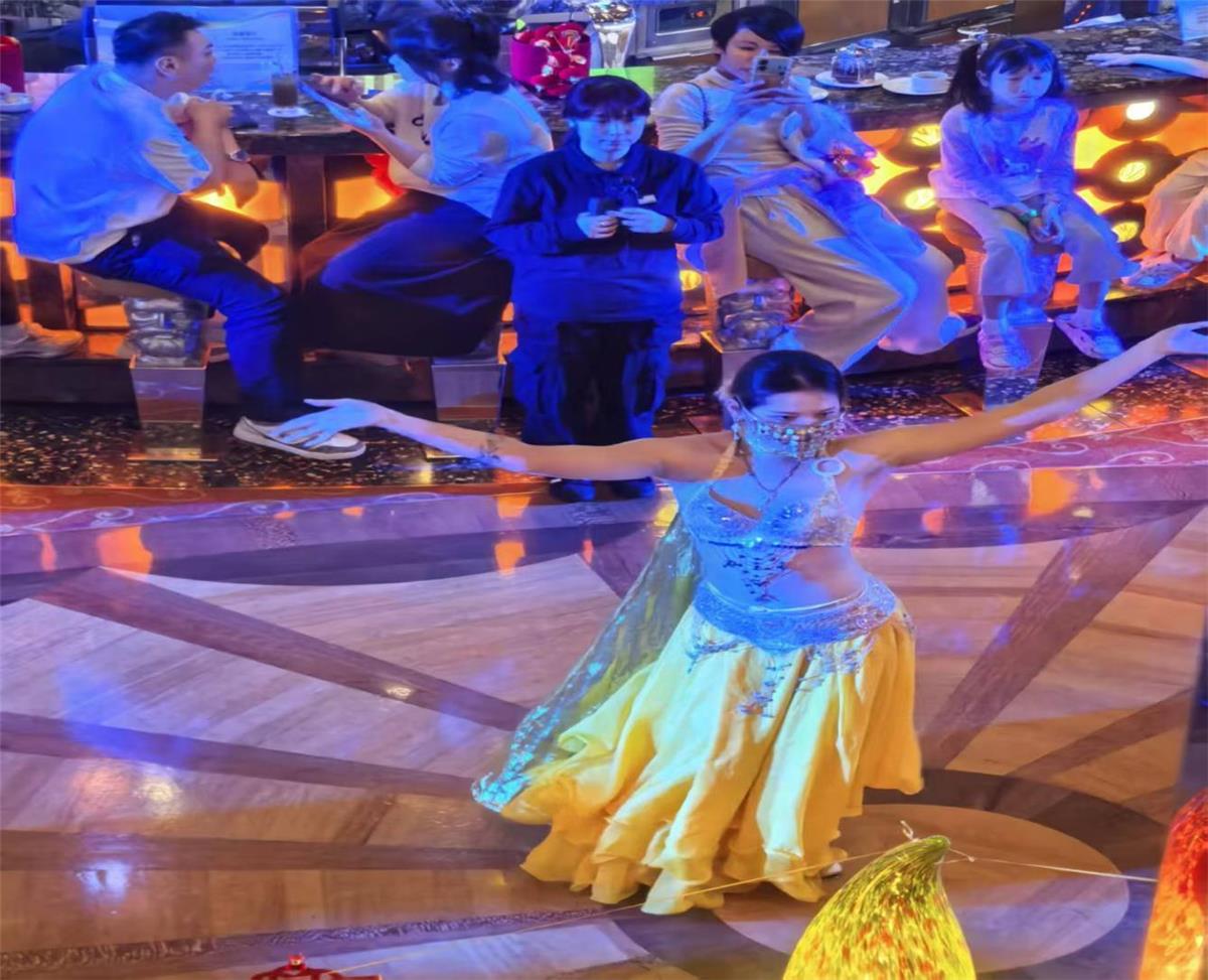 爱达地中海表演1