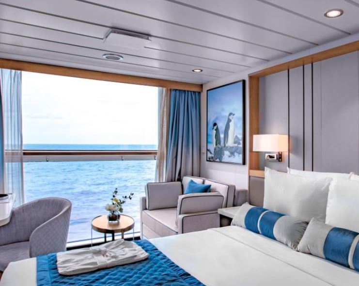 海洋胜利号法式阳台房French Balcony Stateroom图片