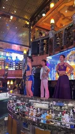 爱达地中海号表演