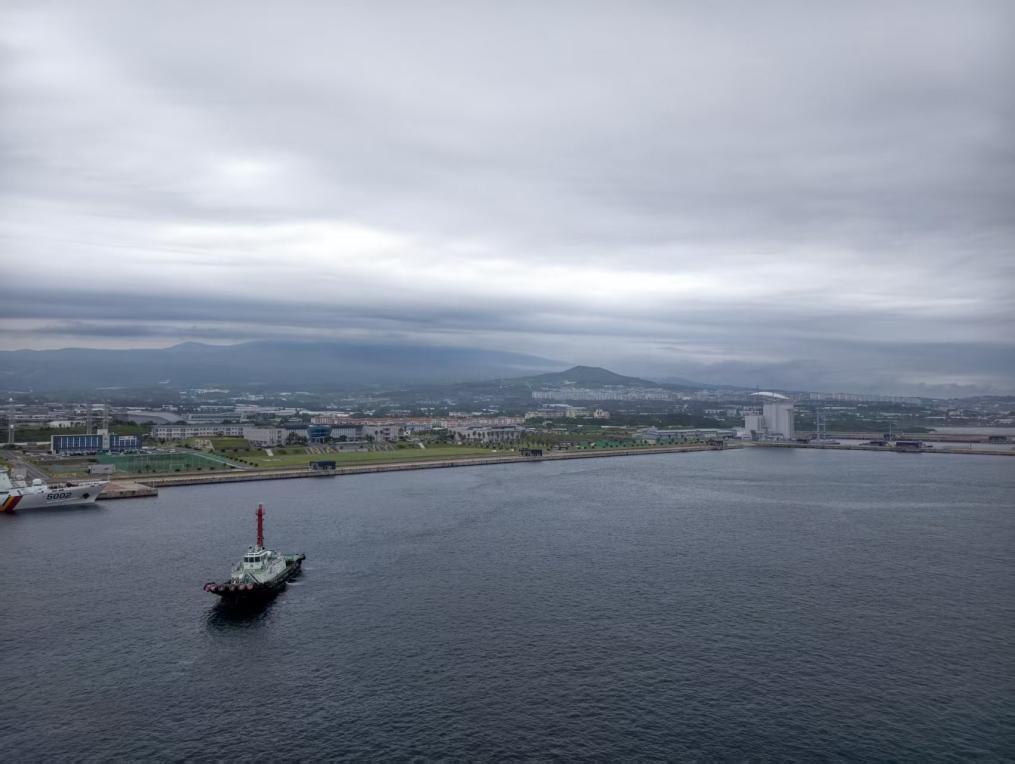 爱达魔都号济州清冷照