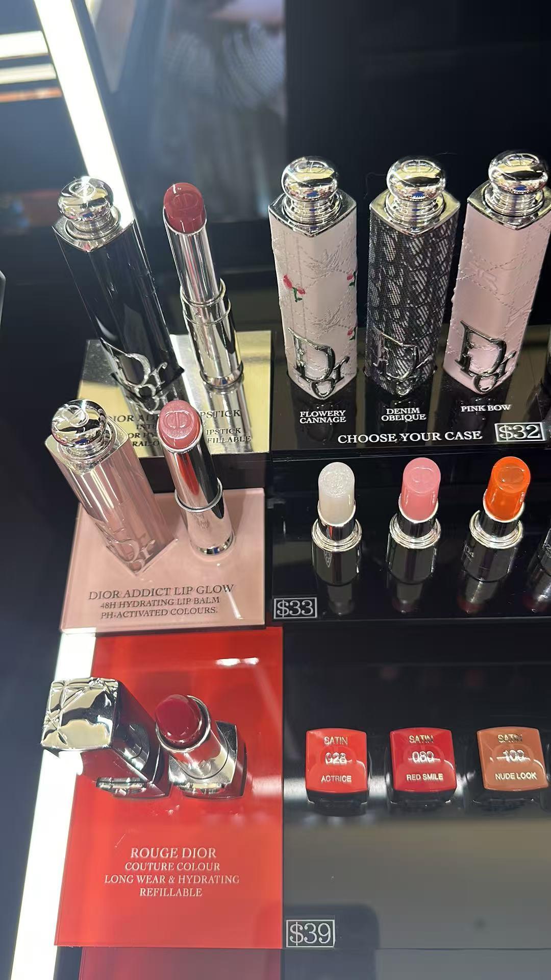 理想号船上化妆品