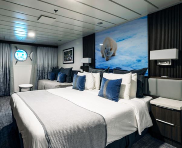 三人舷窗房Aurora Stateroom Triple Share图片