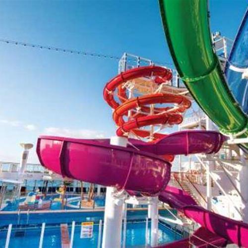 诺唯真畅意号邮轮水上乐园图片