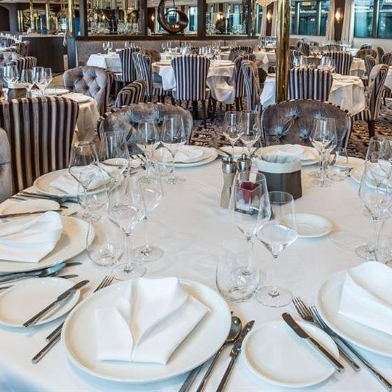 名仕号邮轮餐厅