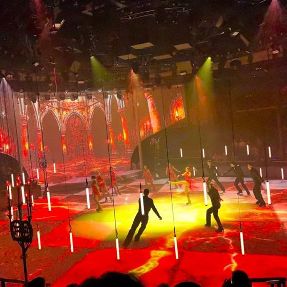 海洋神话号邮轮演出